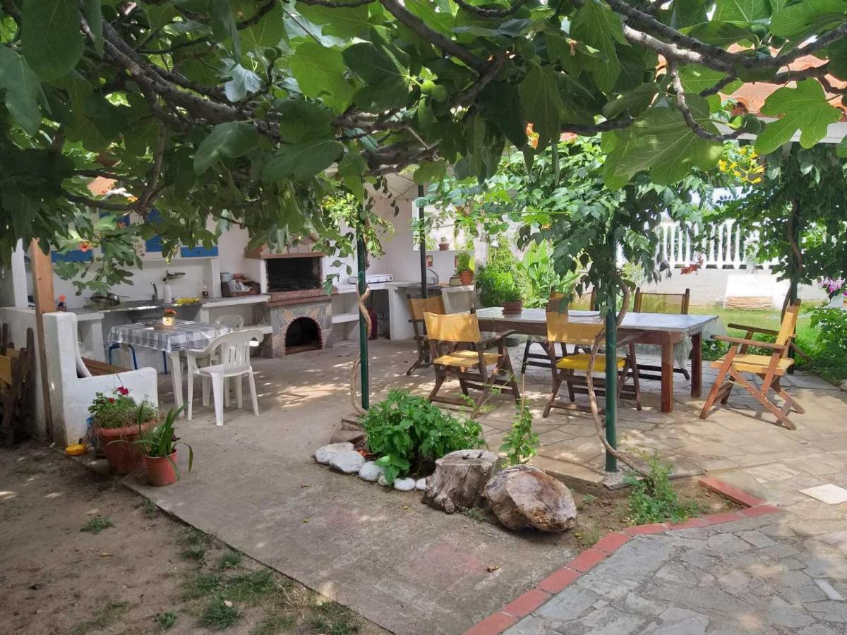 Villa Iris Nea Vrasna Bagian luar foto